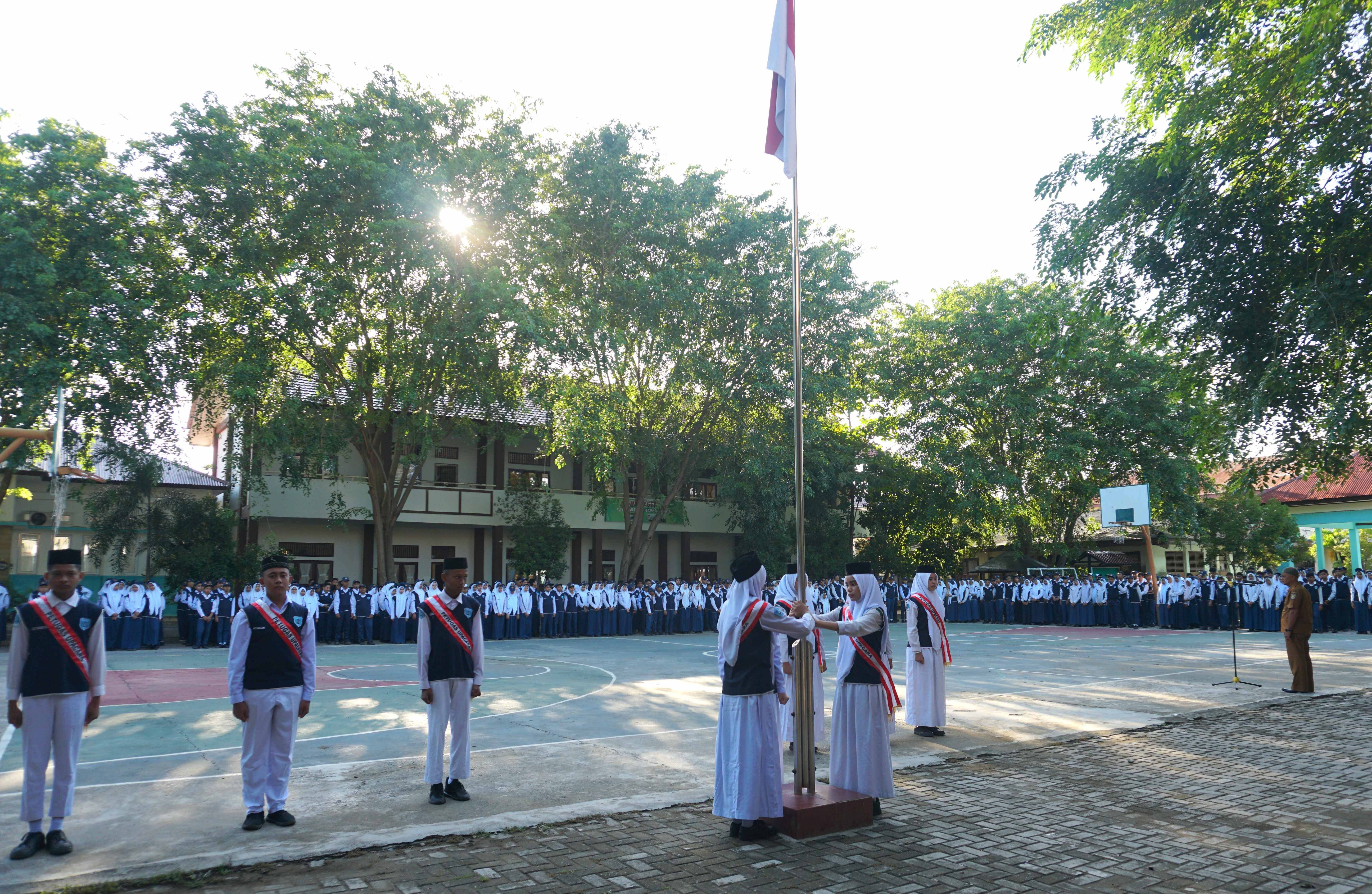 Upacara Bendera Senin