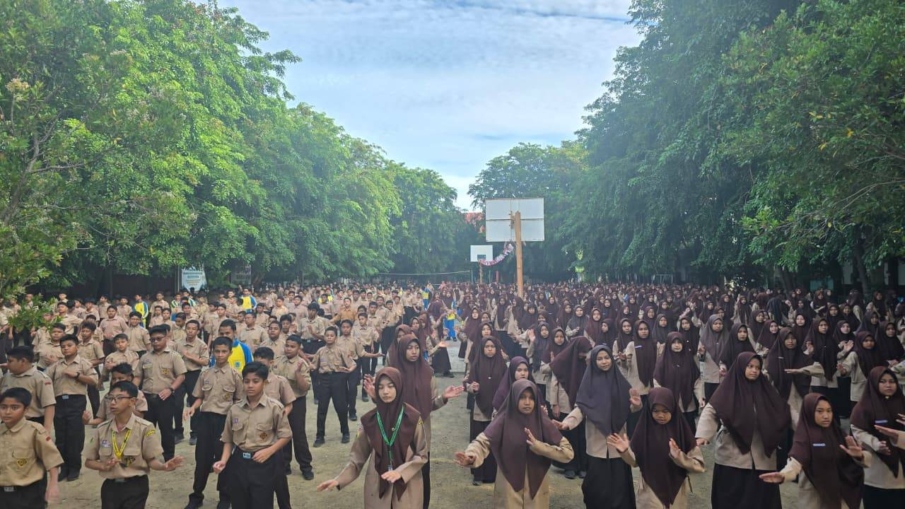 Senam Anak Indonesia Hebat